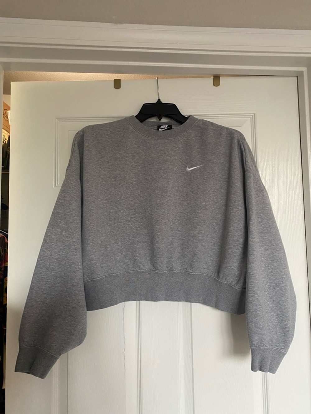 Nike Oversized Cropped Sweatshirt